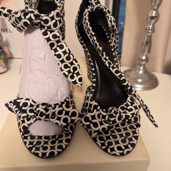 Leopard Print High-Heeled Sandal - Picture 3 of 3
